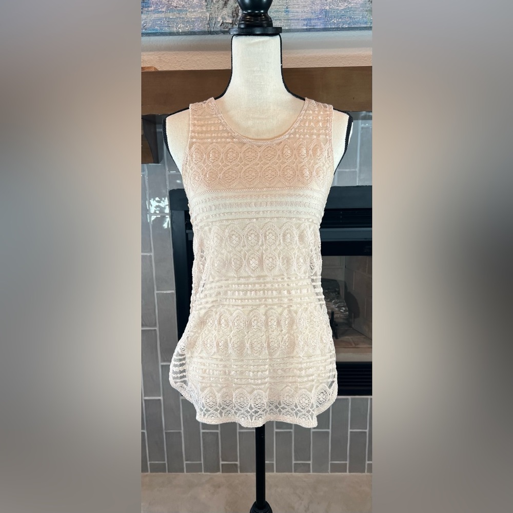 #201 Elodie Beige Lace Top Size Medium